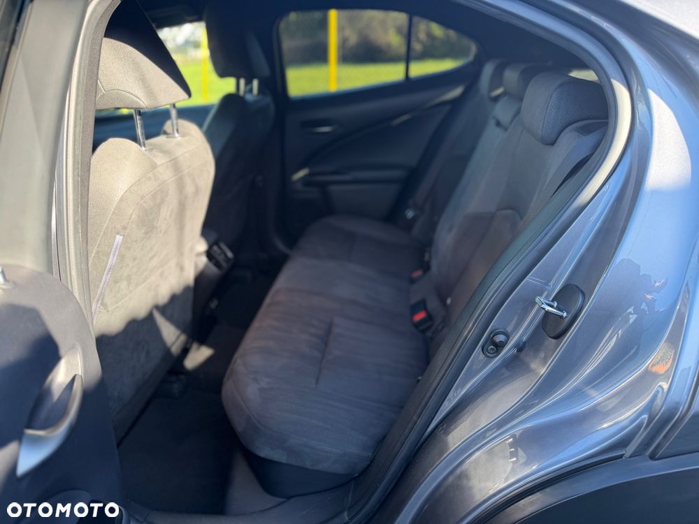 Lexus UX 250h Elegance 2WD - 13