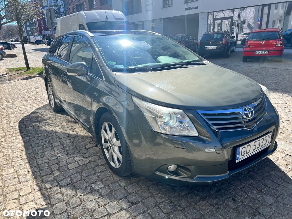 Toyota Avensis 2.2 D-4D Prestige - 2