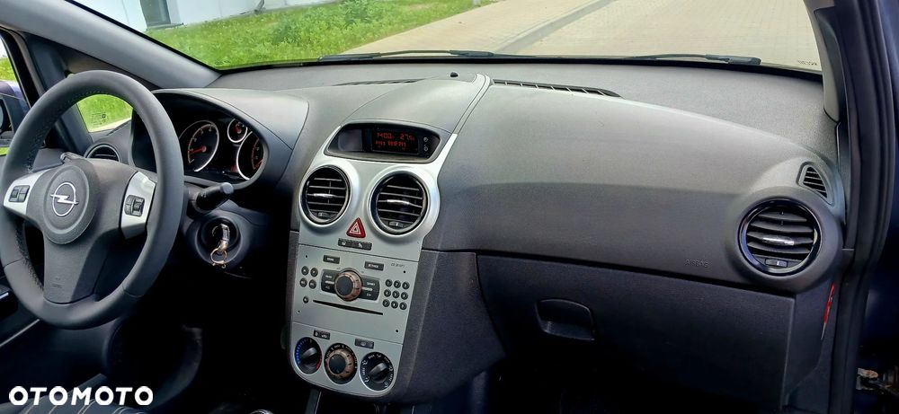 Opel Corsa 1.2 16V Enjoy - 10