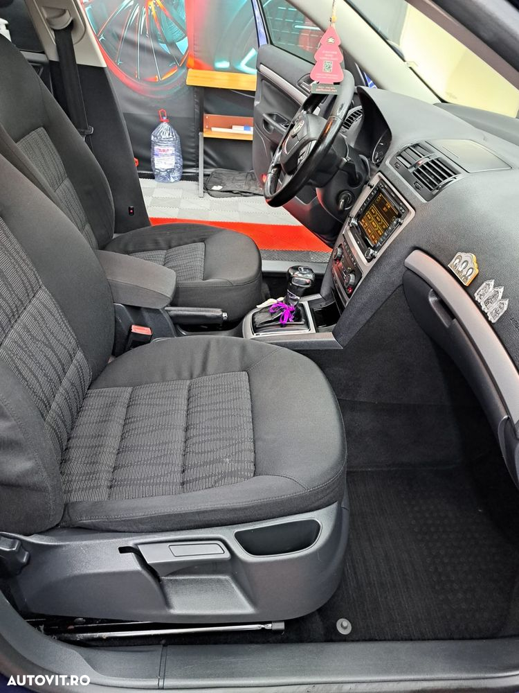 Skoda Octavia 1.6 TDI Ambiente DSG - 10