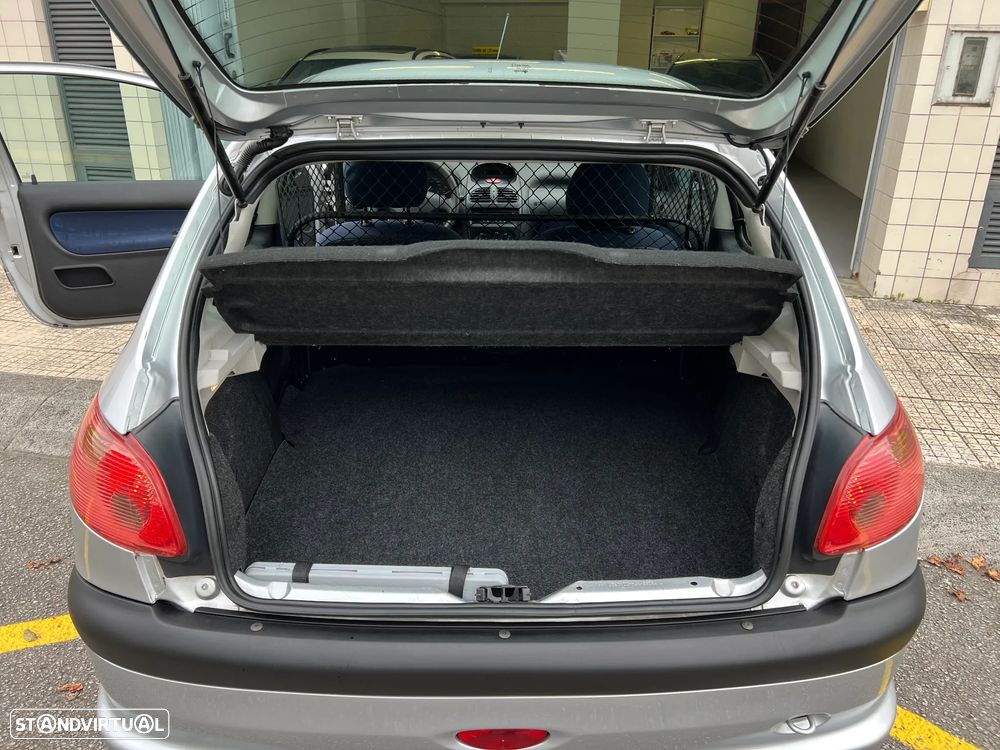 Peugeot 206 1.4 HDI VAN - UM PROPRIETÁRIO - TODAS AS REVISÕES NA MARCA - 12