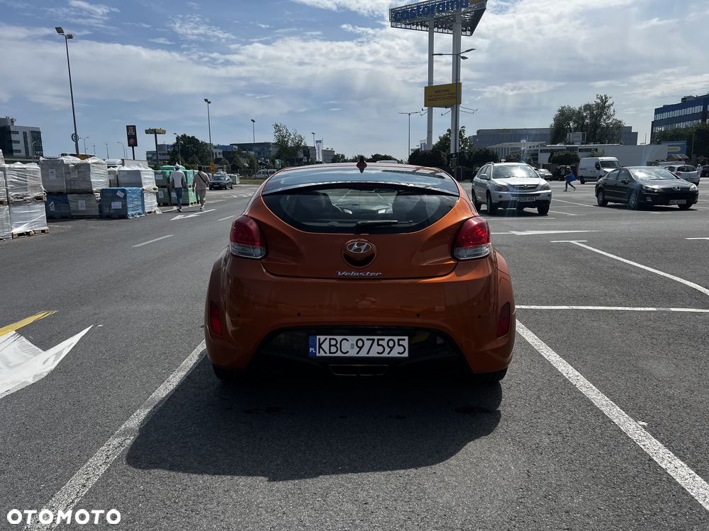 Hyundai Veloster 1.6 GDI Comfort - 9