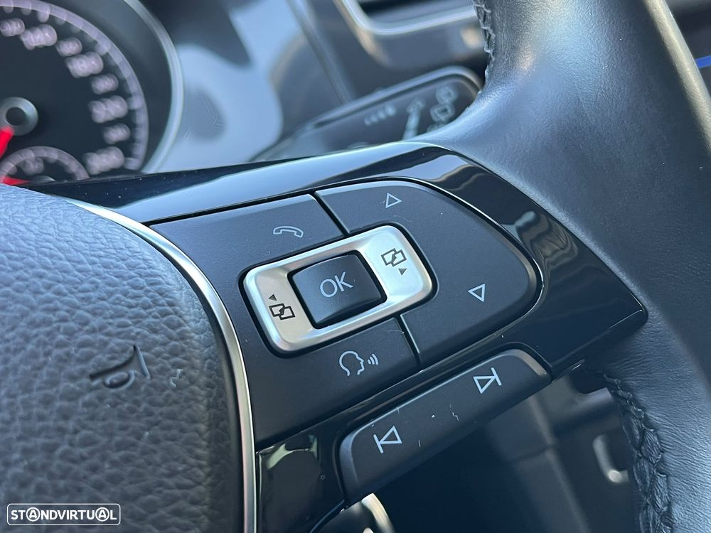 VW Golf 1.6 TDI R-Line - 23