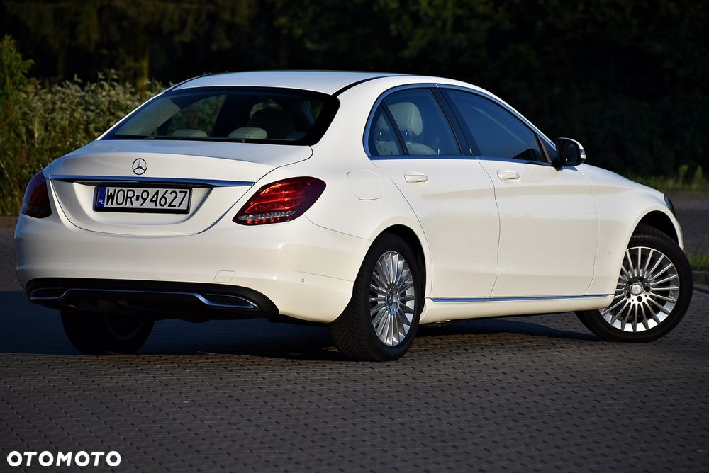 Mercedes-Benz Klasa C 180 9G-TRONIC Exclusive - 23