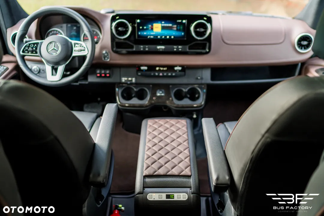 Mercedes-Benz Sprinter - 12