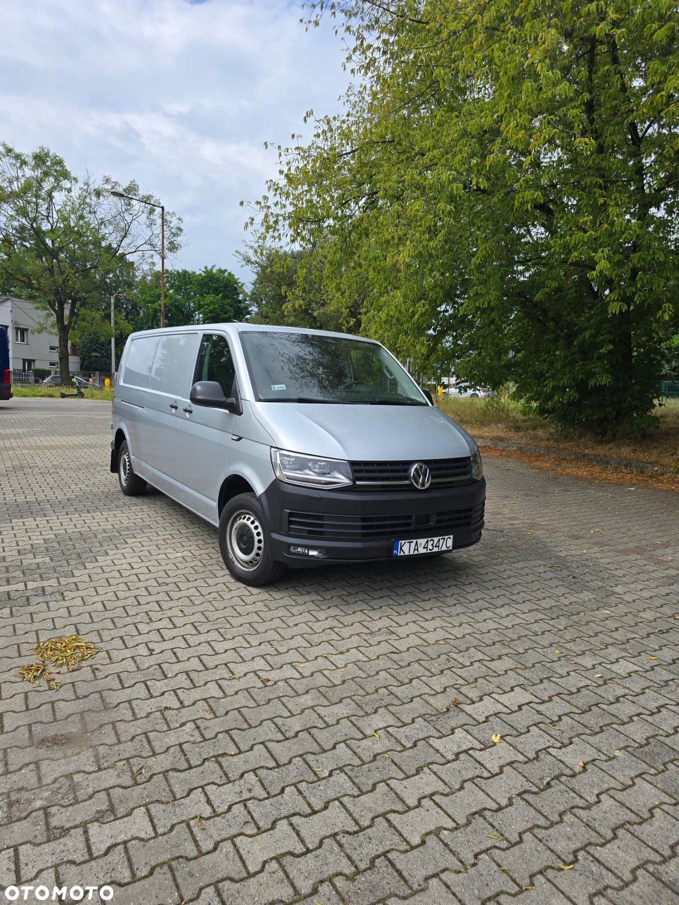 Volkswagen Transporter - 1