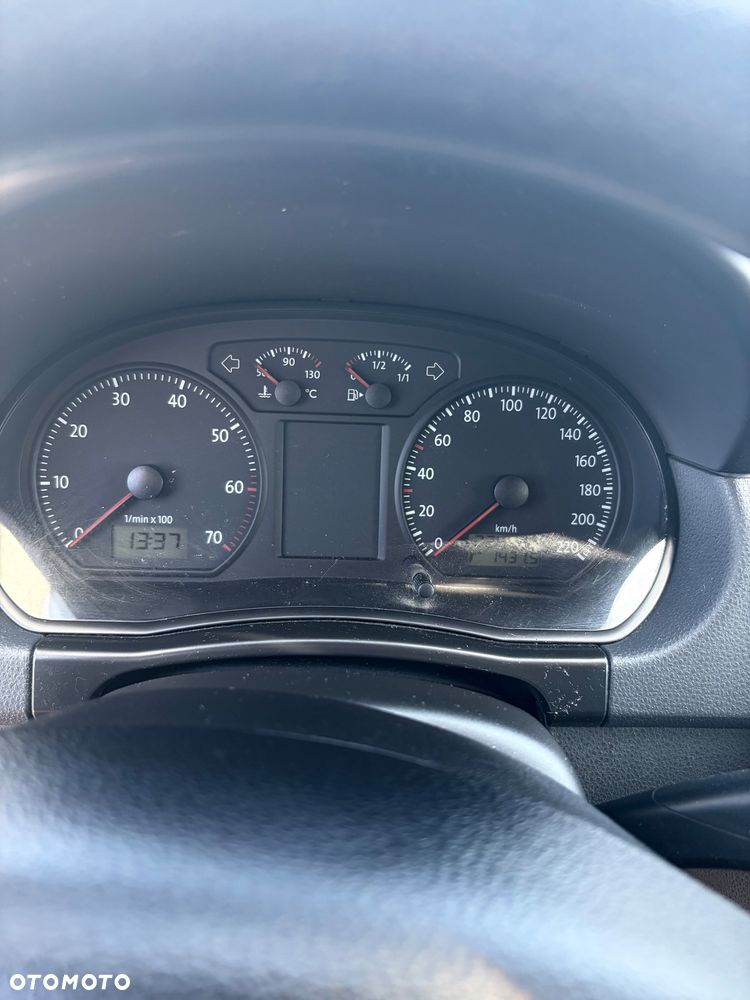 Volkswagen Polo 1.4 16V Q-Line - 5