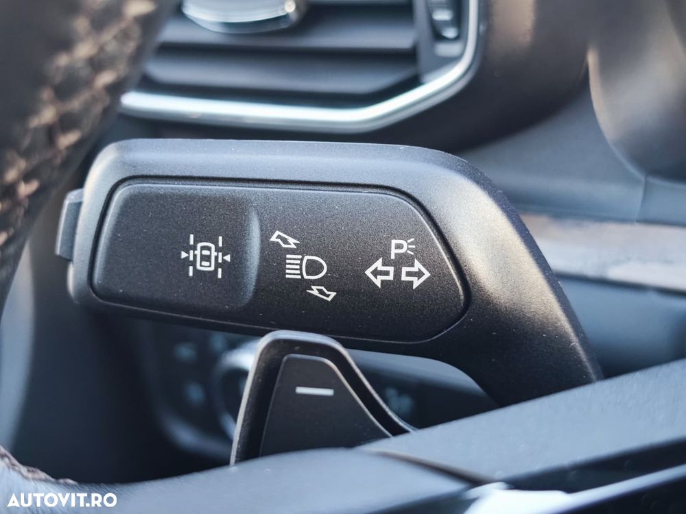 Ford Explorer 3.0 PHEV Platinum - 34