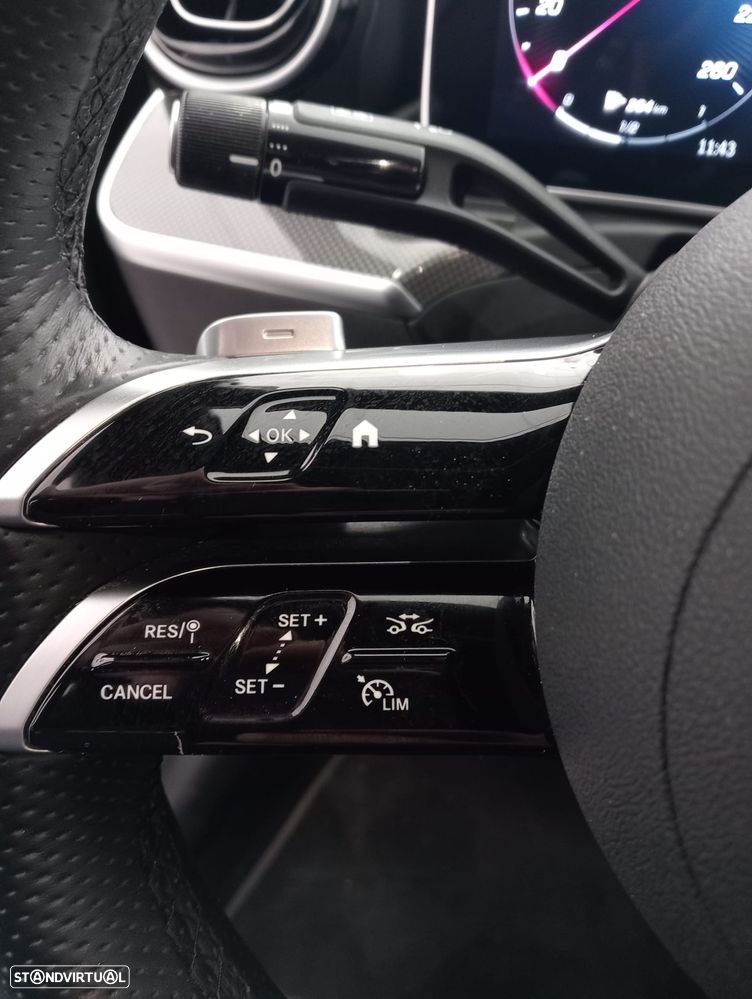 Mercedes-Benz C 300 e AMG Line - 29