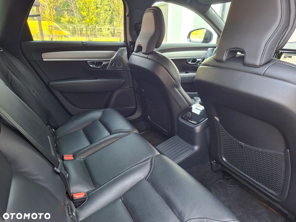 Volvo V90 T8 AWD Plug-In Hybrid R-Design - 14