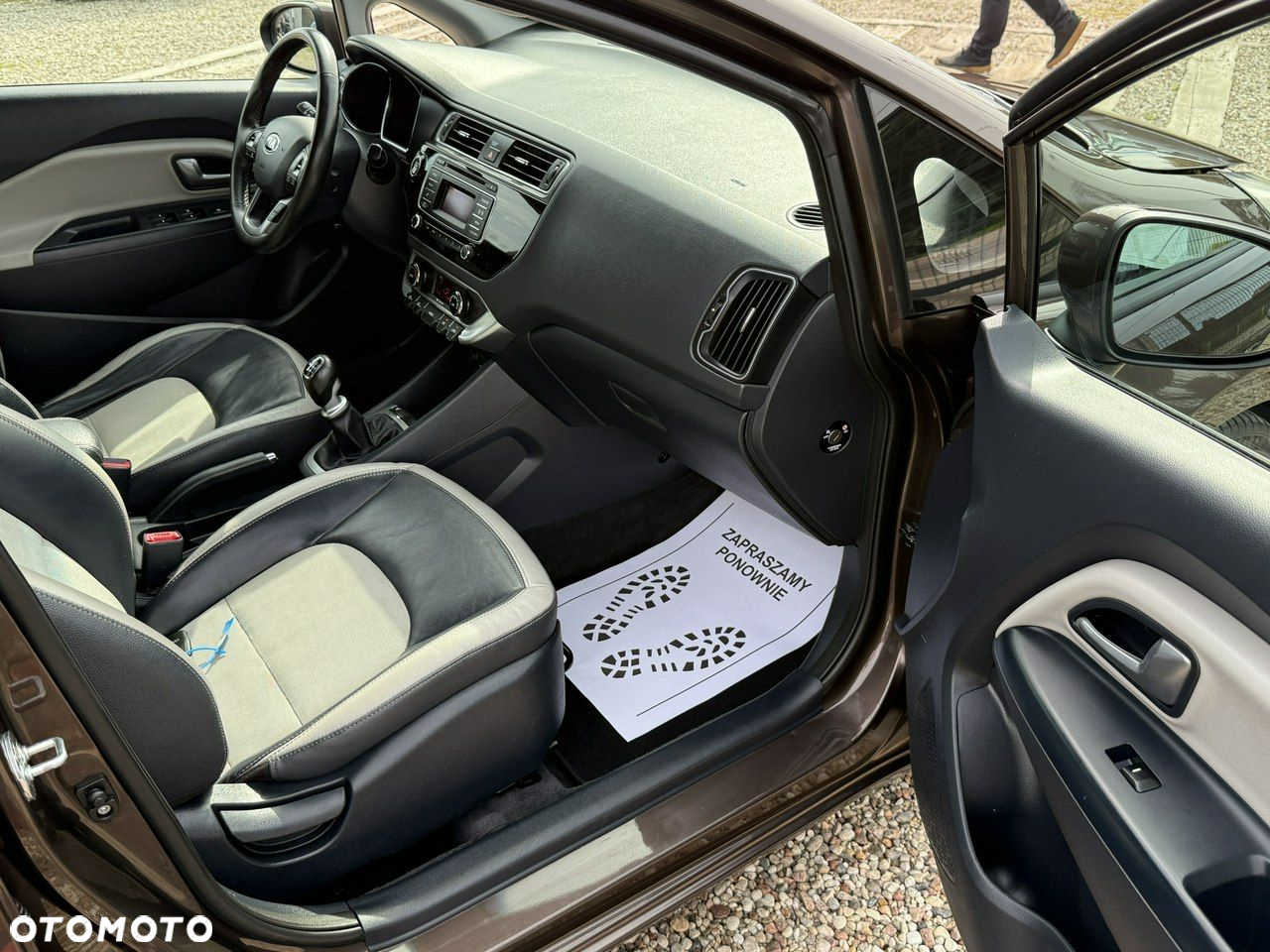 Kia Rio - 36