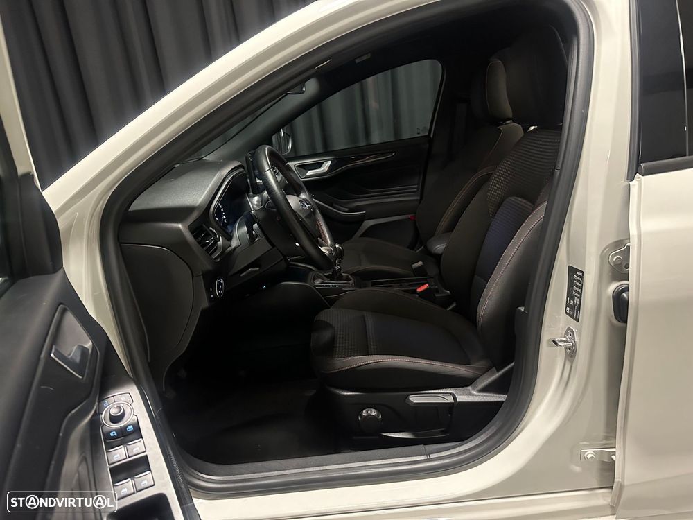 Ford Focus 1.0 EcoBoost ST-Line - 11