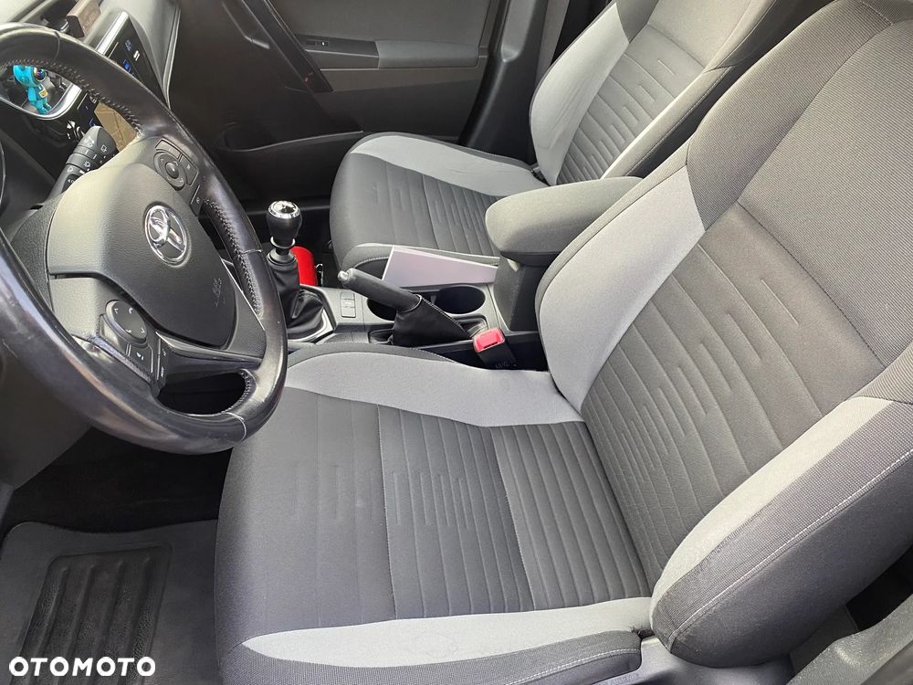 Toyota Auris 1.33 VVT-i Active - 10