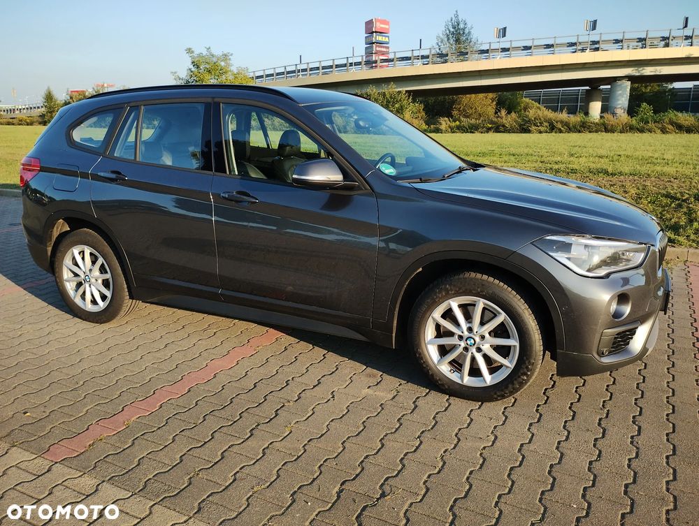 BMW X1 xDrive25i Advantage - 2