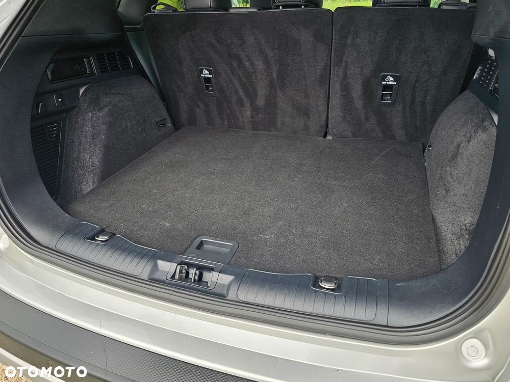 Ford Kuga - 25