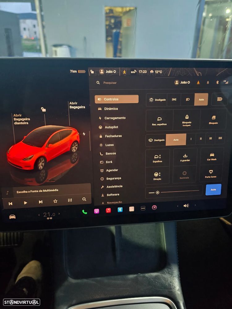 Tesla Model Y Long Range Dual Motor AWD - 12