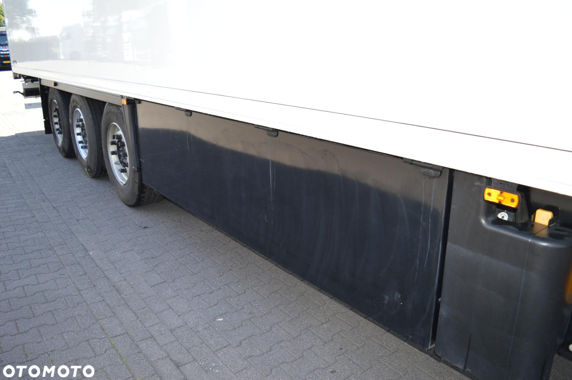 Schmitz Cargobull SKO FP 45 ThermoKing SLXi 300 - 14