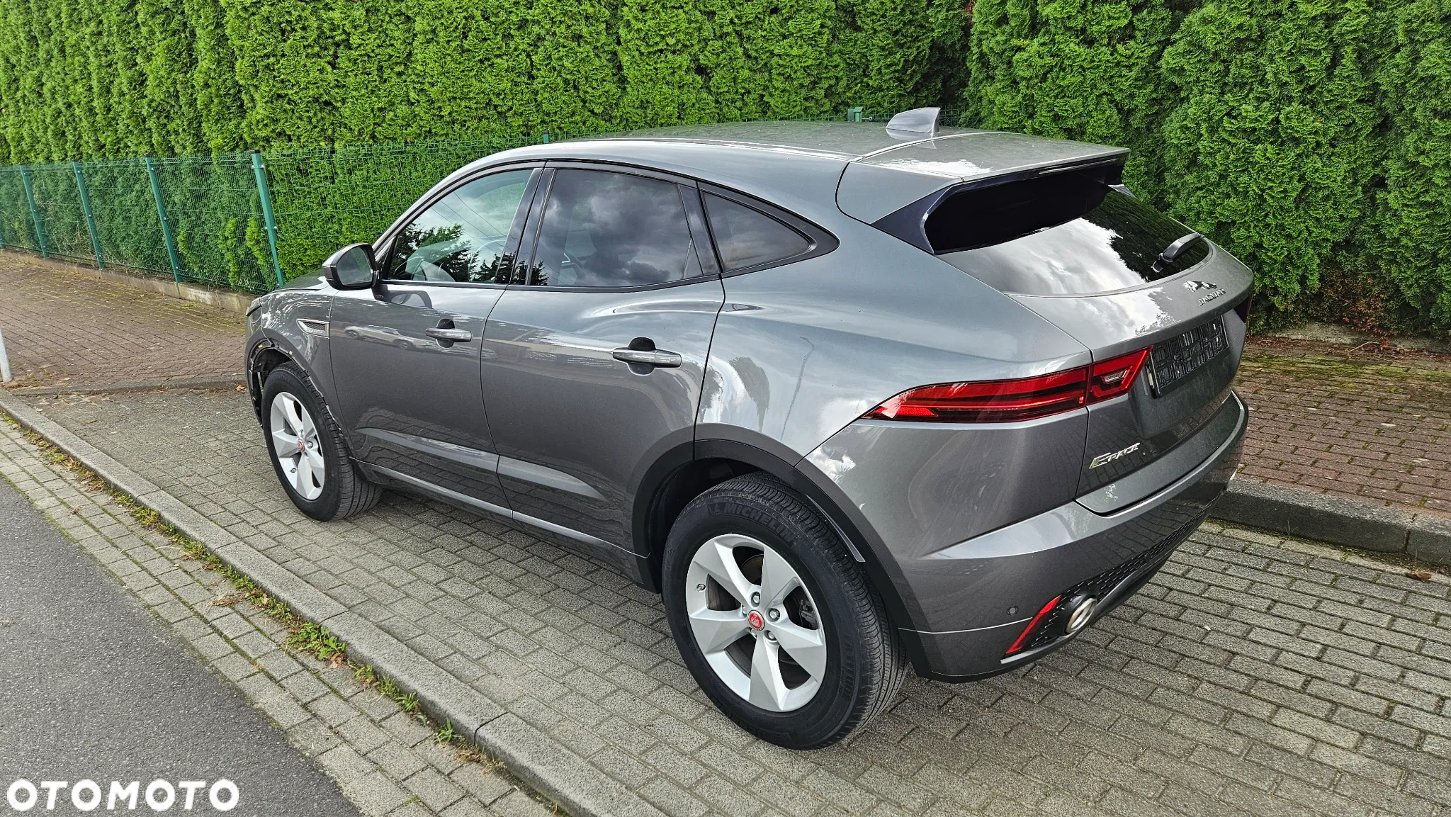 Jaguar E-Pace 2.0 i4D FWD R-Dynamic S - 6