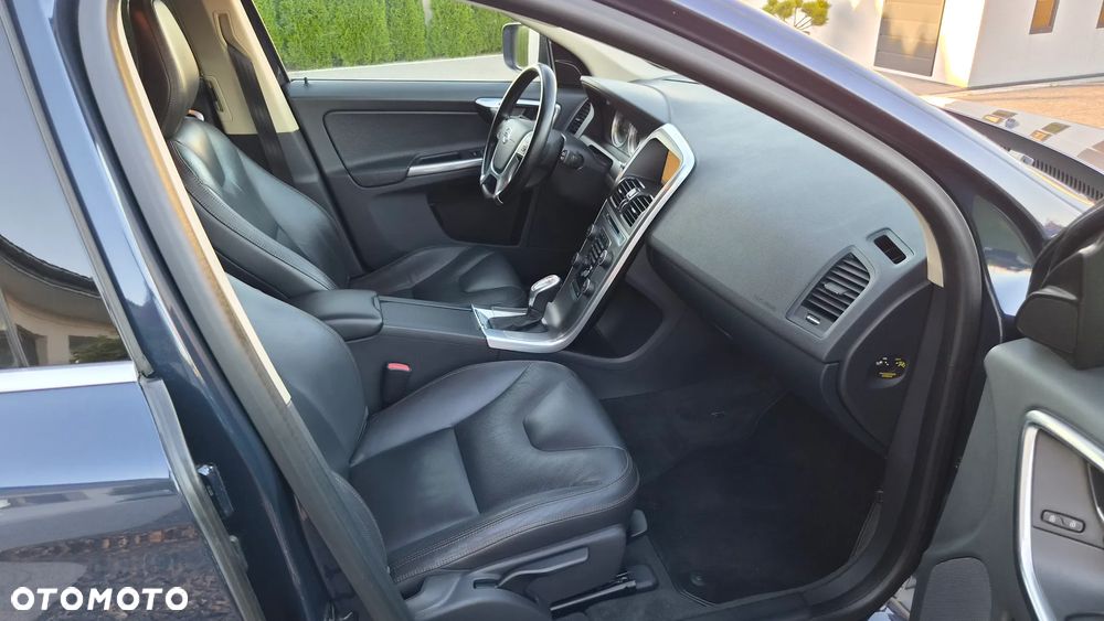 Volvo XC 60 D4 Geartronic Momentum - 8
