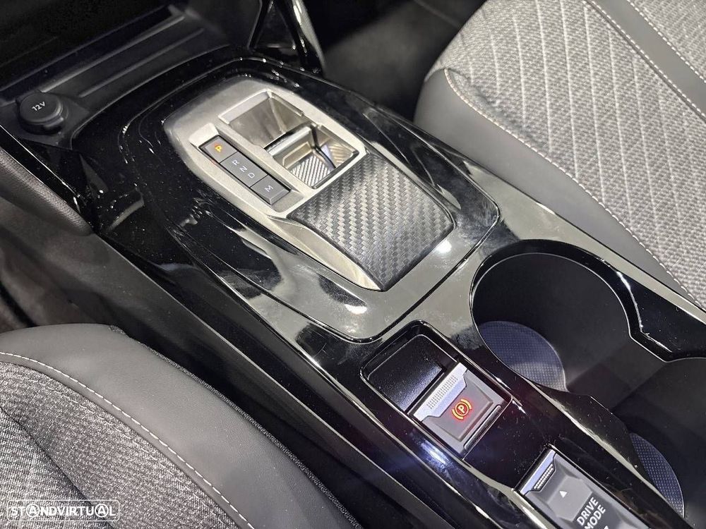 Peugeot 2008 1.2 Hybrid Allure e-DCS6 - 18