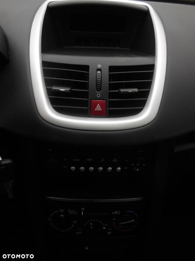 Peugeot 207 1.4 Presence - 14