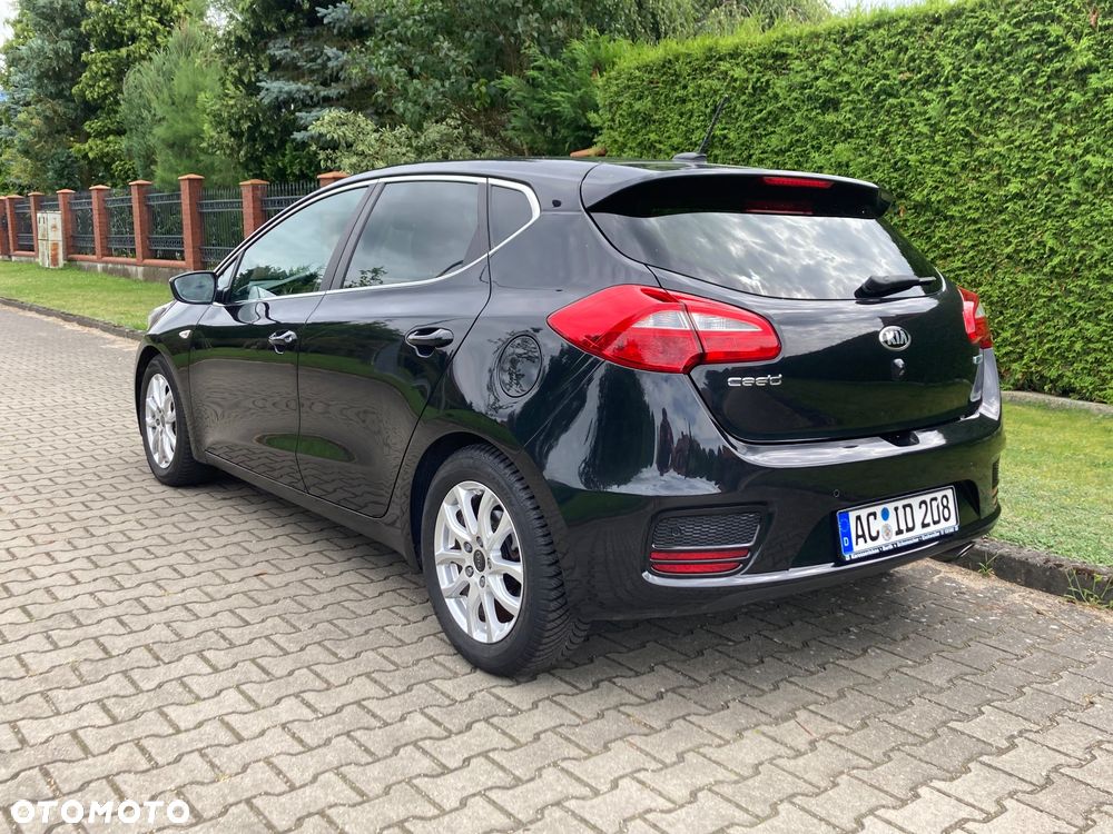 Kia Ceed 1.6 GDI ISG Platinum Edition - 13