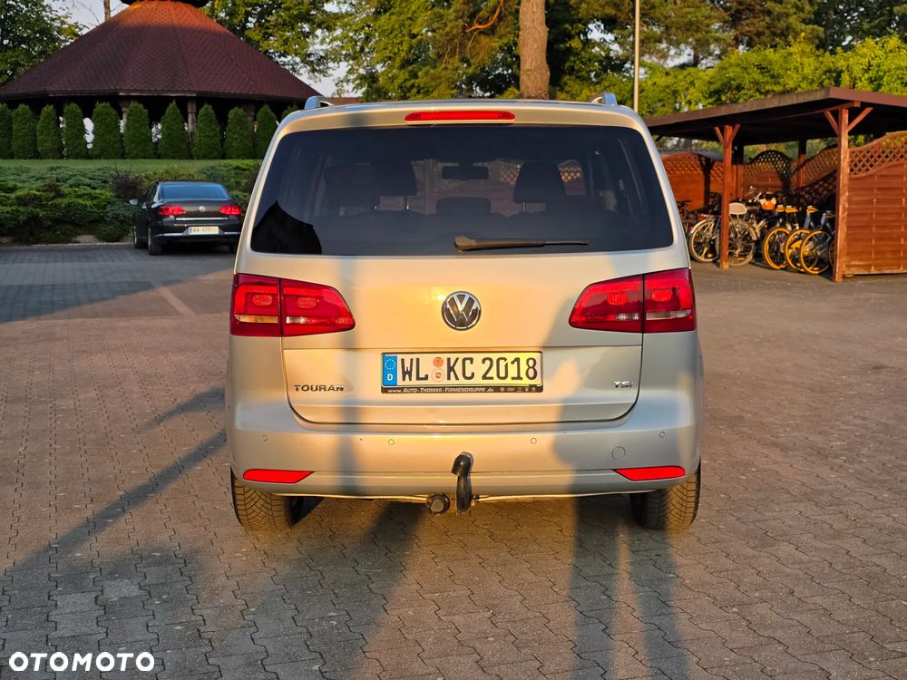 Volkswagen Touran - 6