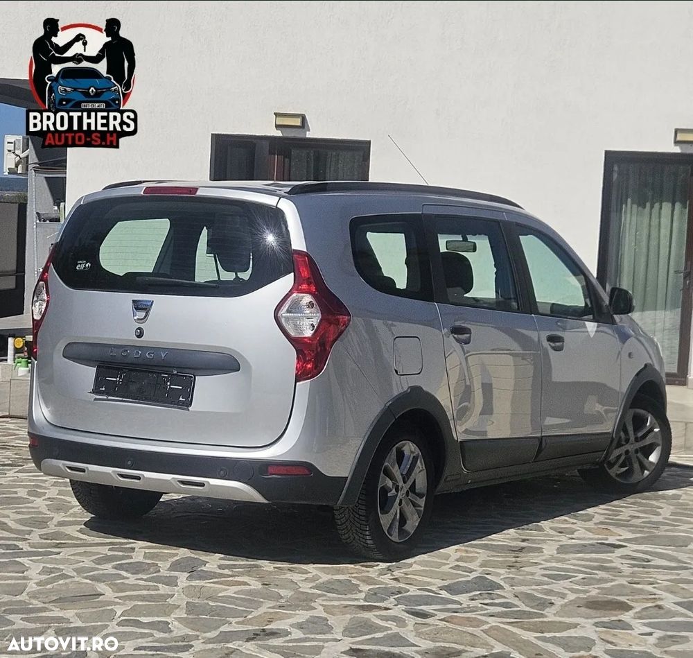 Dacia Lodgy TCe 115 Stepway - 3
