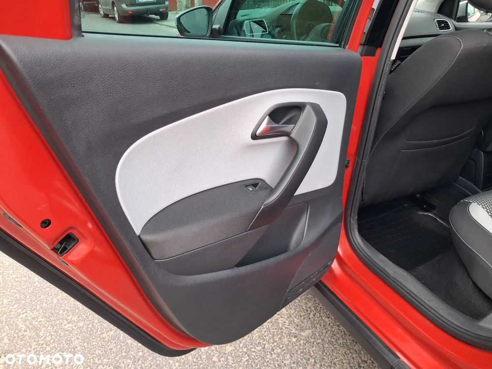 Volkswagen Polo Cross - 11