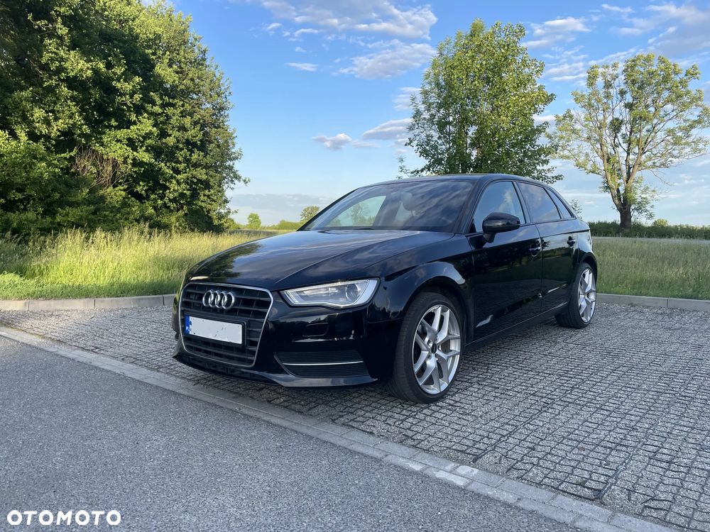Audi A3 Sportback 1.6 TDI DPF Ambiente - 5