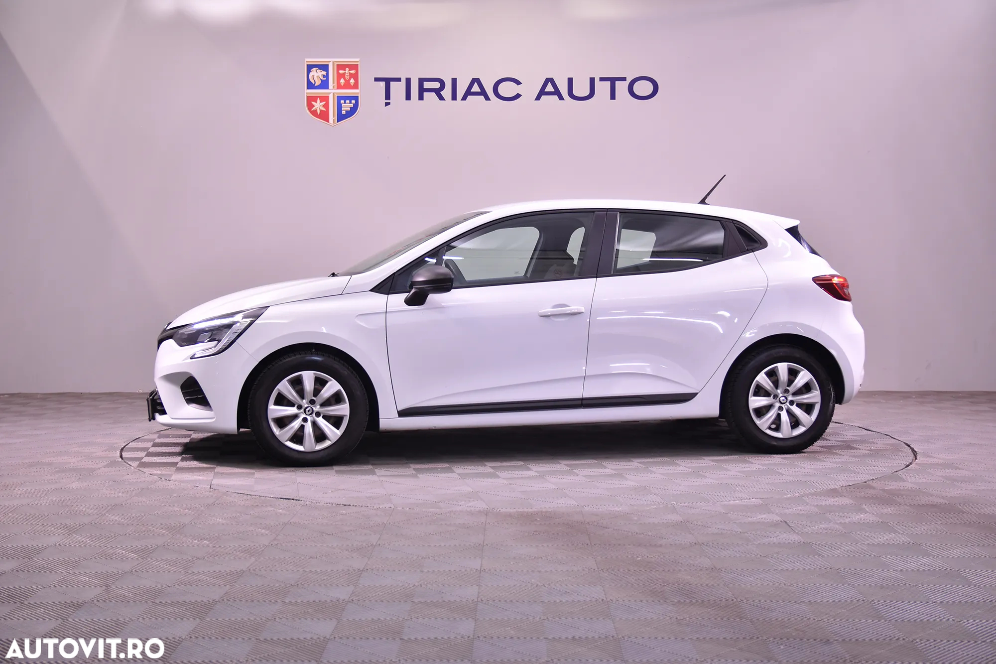 Renault Clio - 2