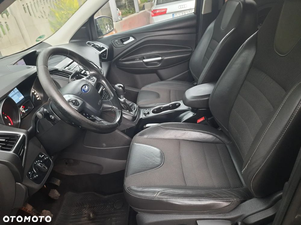 Ford Kuga 2.0 TDCi 4x4 Titanium - 8