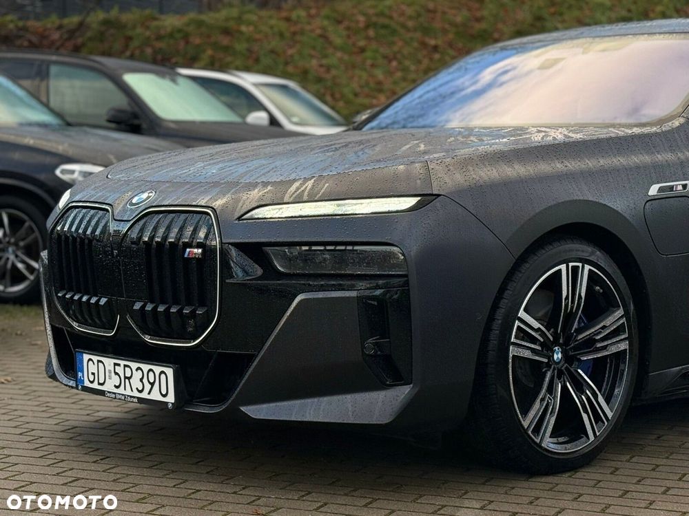 BMW Seria 7 - 12