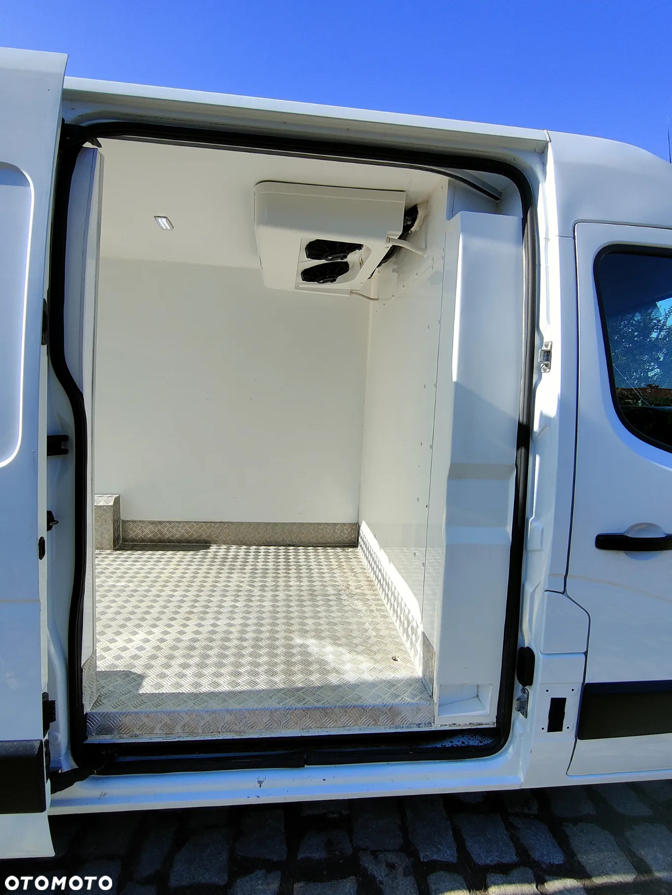 Renault Master 2,3 dCi L2H2 Chłodnia Thermo King - 24