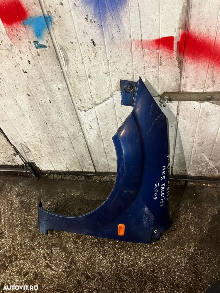 Aripa stanga fata Ford Fiesta MK5 facelift albastru 2005-2008