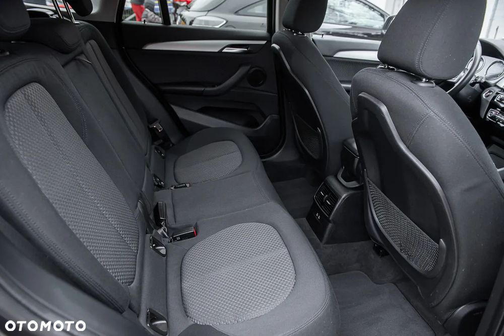 BMW X1 sDrive20d Sport Line - 29