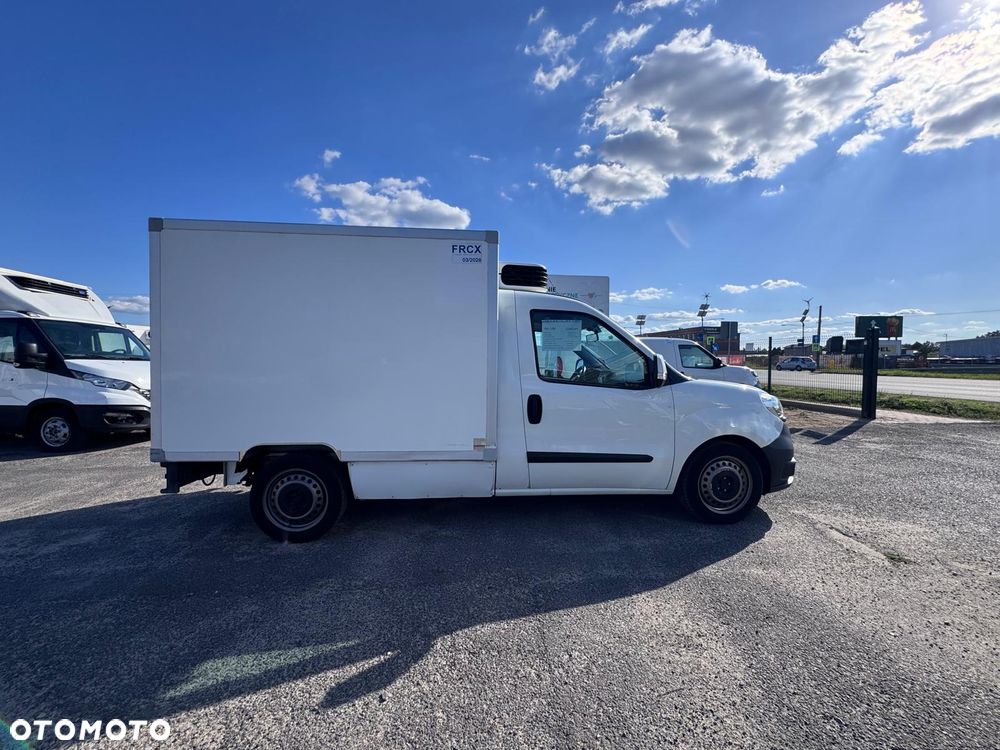Fiat Fiat Doblo / Chłodnia / Carrier Xarios 200 (598) - 10