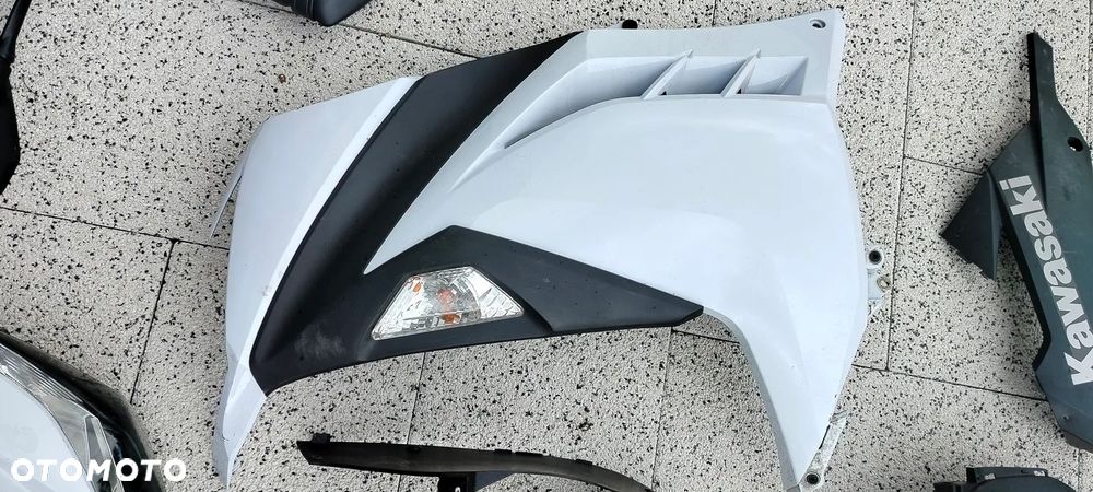 KAWASAKI NINJA 300 LAMPA REFLEKTOR CZASZA OWIEWKA WYPEŁNIENIE OGON LUSTERKO - 8