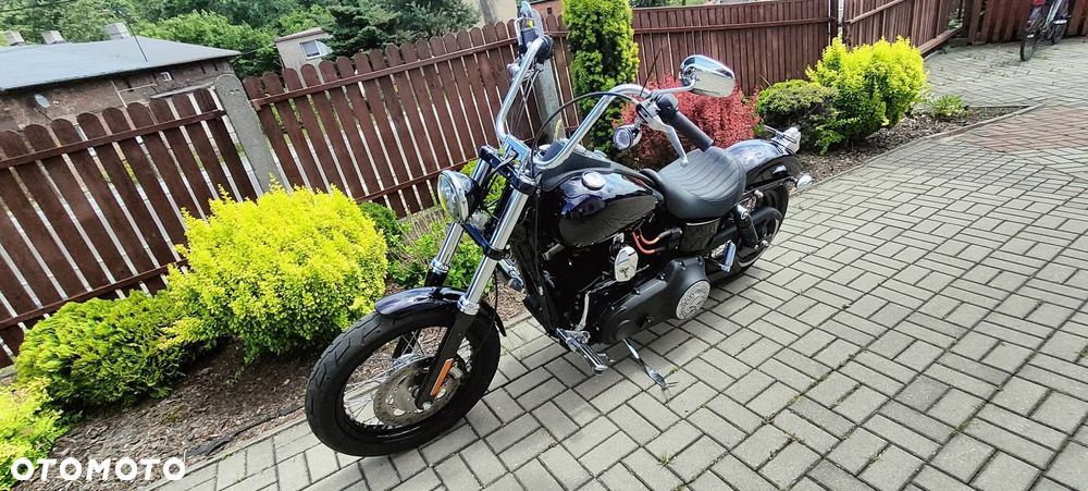Harley-Davidson Dyna Street Bob - 16