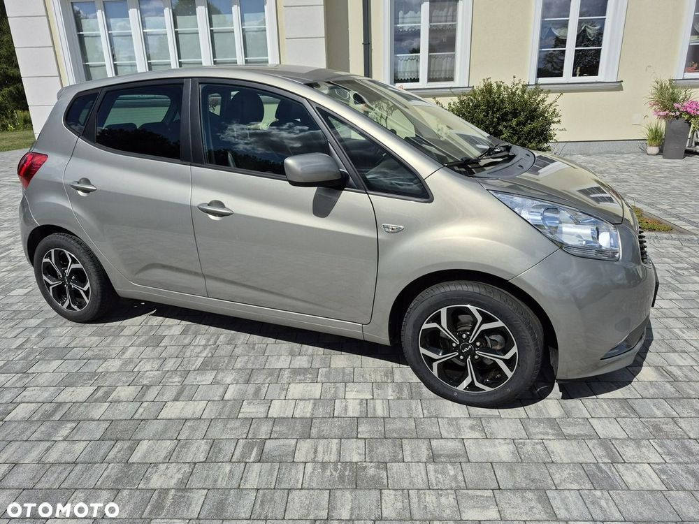 Kia Venga - 6