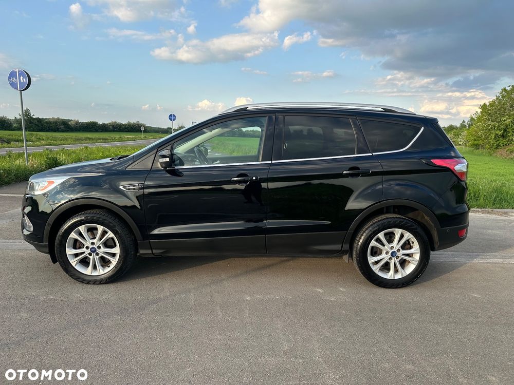 Ford Kuga 2.0 TDCi 2x4 Titanium - 24