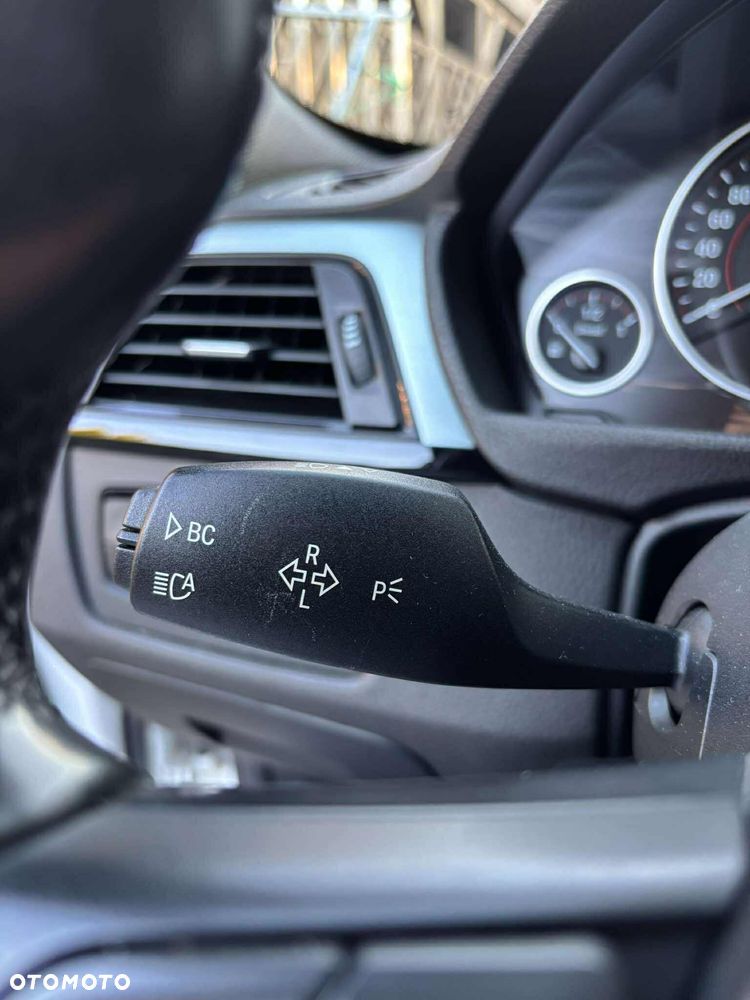 BMW Seria 3 325d M Sport - 25