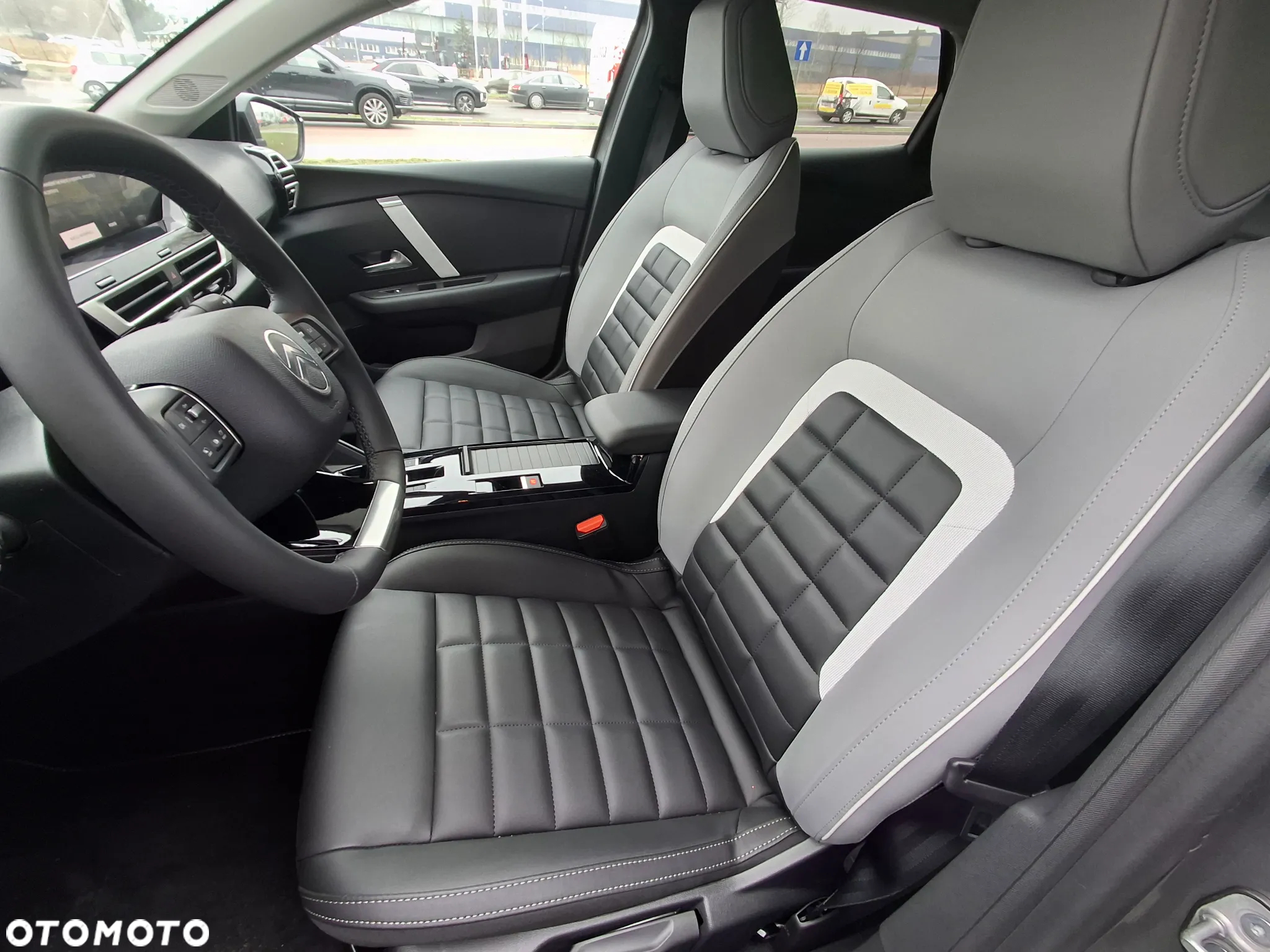 Citroën C4 1.2 PureTech Max S&S EAT8 - 8