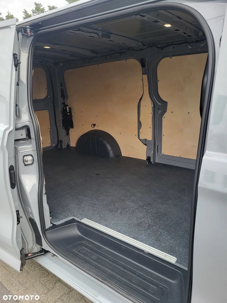 Volkswagen Nowy Transporter T7 - 12