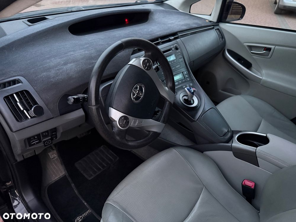 Toyota Prius - 12