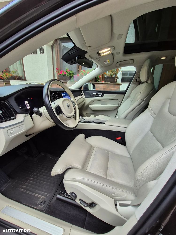 Volvo XC 60 B5 MHEV AWD Inscription - 11