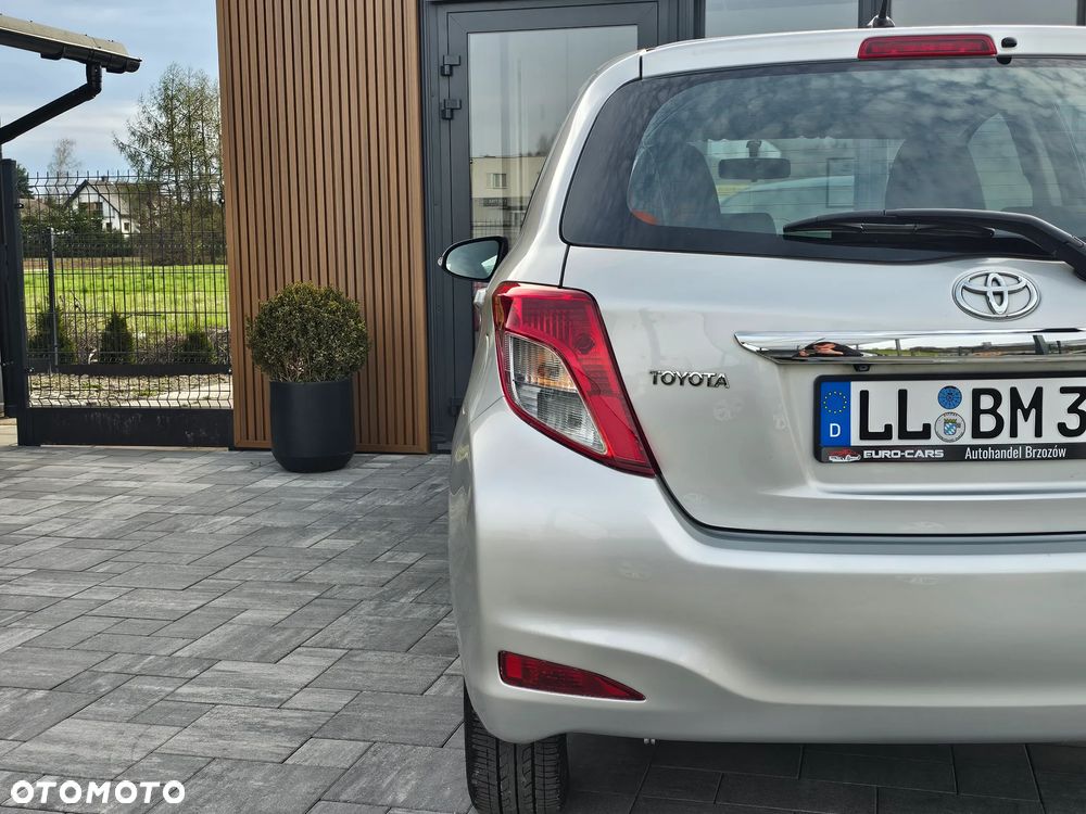 Toyota Yaris 1.33 Prestige - 37