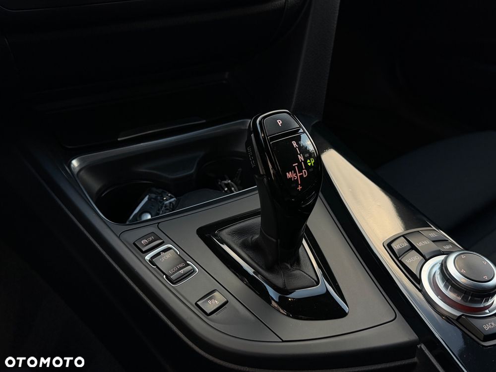BMW Seria 3 330d xDrive Sport Line - 20