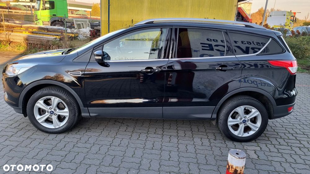 Ford Kuga 2.0 TDCi 2x4 Titanium - 10