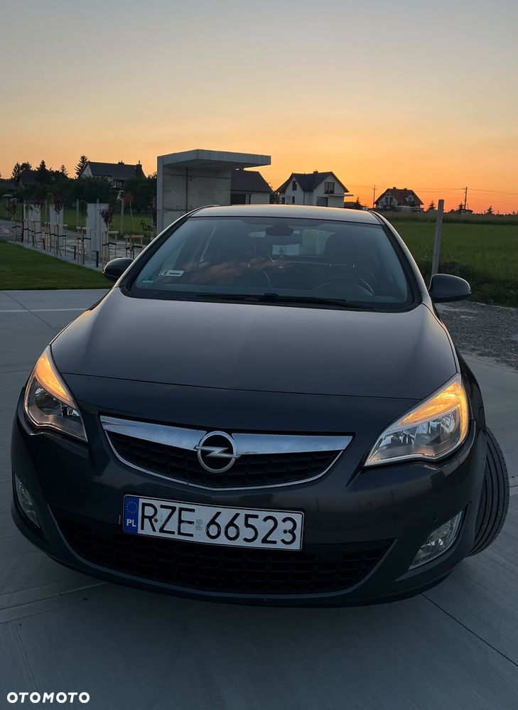 Opel Astra 1.4 T Cosmo - 6